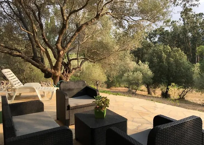 Petite Maison En Pierre *